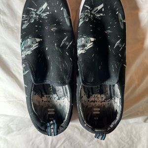 Star Wars x Toms slip-on shoes, women’s size 8